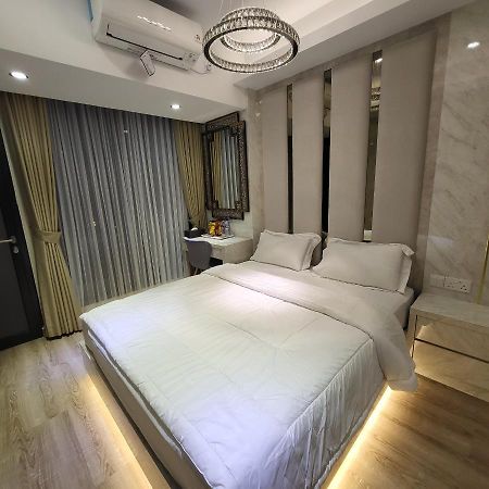 Apartemen Pollux Habibie Batam Bagian luar foto