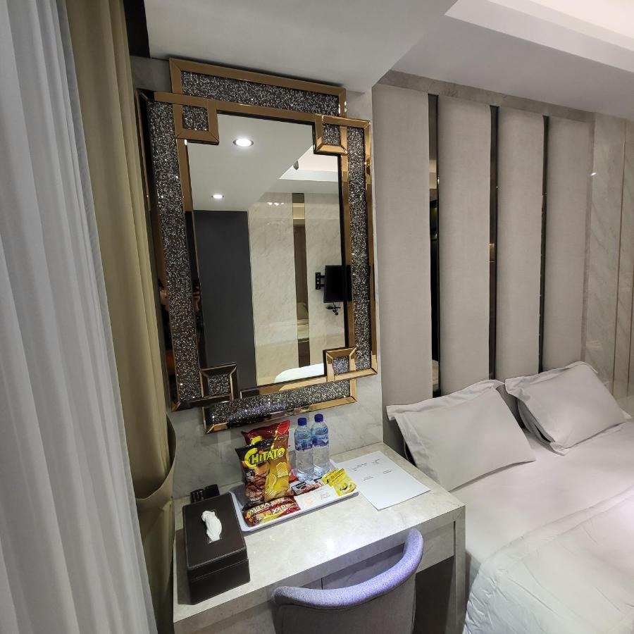 Apartemen Pollux Habibie Batam Bagian luar foto